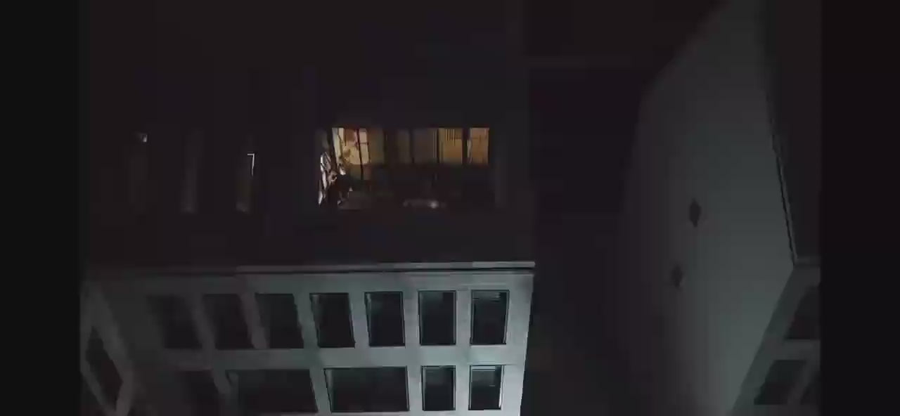 Tethered drone lighting UG2L, UG1LA, UG2LS, UG2LE illuminating an urban party with high-brightness, portable drone lights.