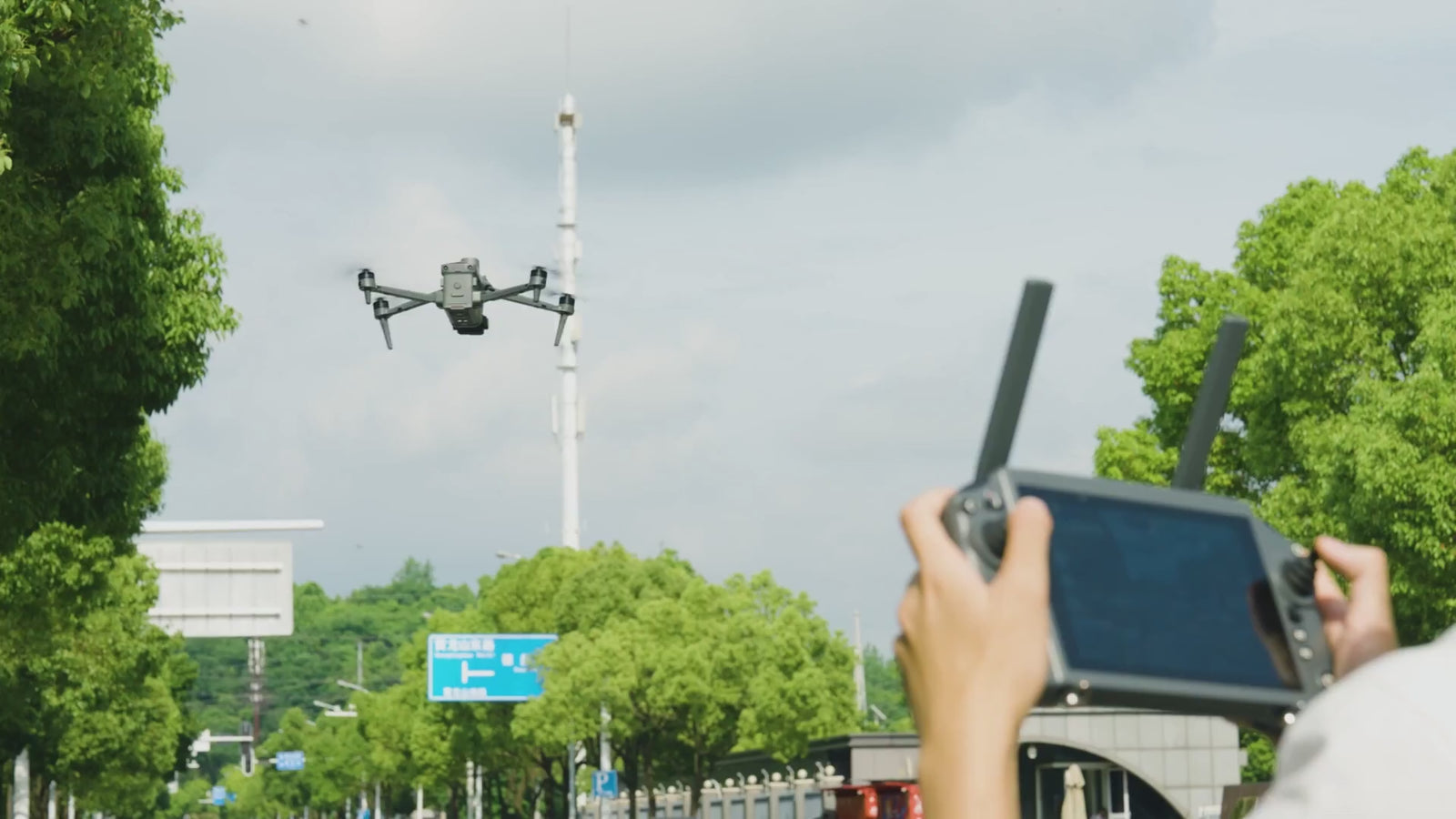 UIS220 industrial drone with 5G and dual short message communication for UAV inspection, roof inspections, and drones in the construction industry by UNITED UAV